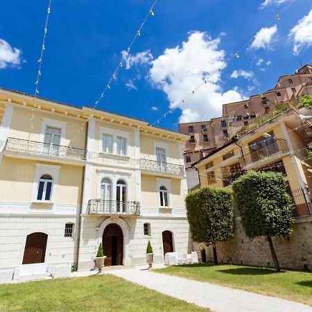 Апартаменты Palazzo Vittoli - Irpinia Castelfranci Экстерьер фото